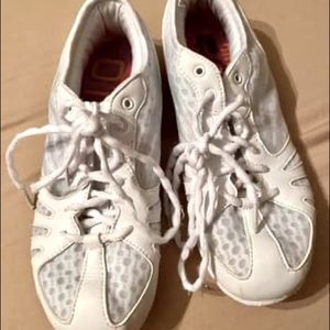Varsity Last Pass Cheer shoes